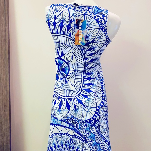 Summer Dress. new with tags. White with blue design size M - Picture 3 of 4